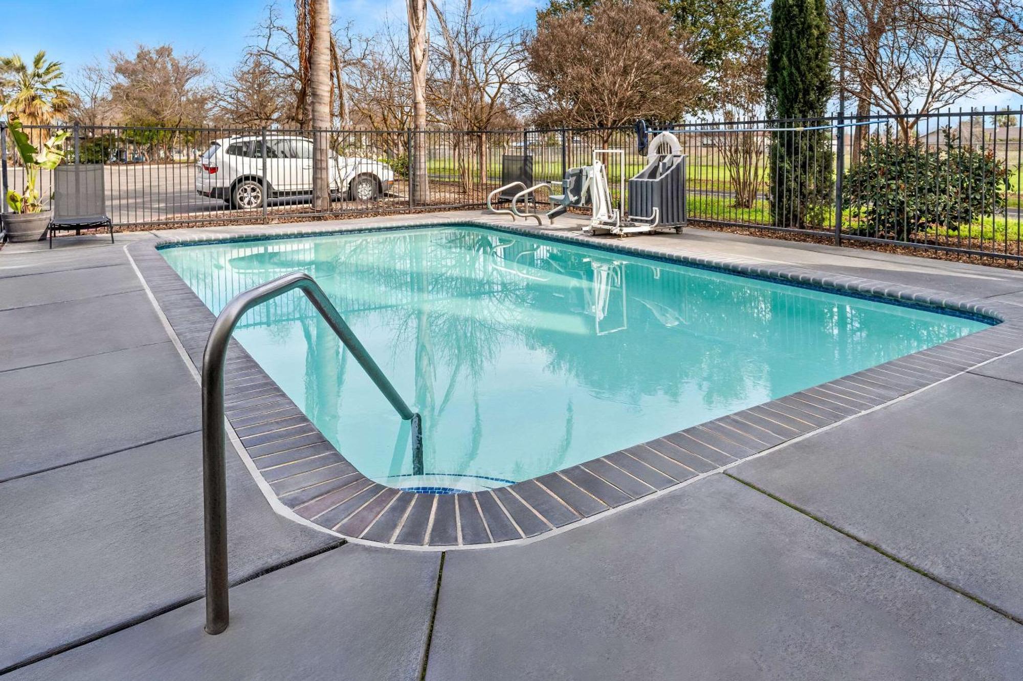Comfort Suites Clovis Exterior foto