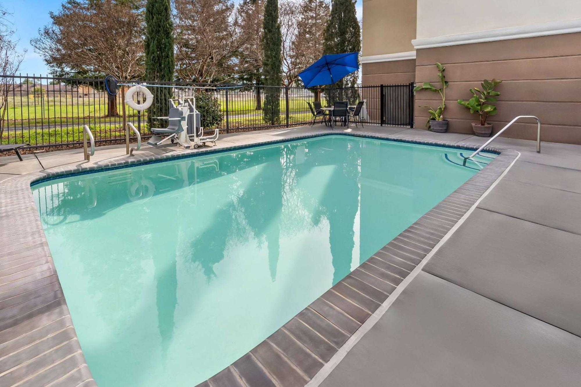 Comfort Suites Clovis Exterior foto